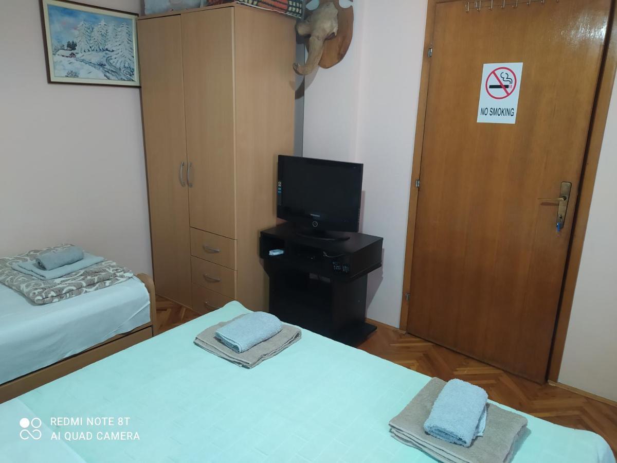 Apartment & Rooms Aleksandar Golubac Eksteriør bilde