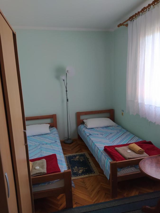 Apartment & Rooms Aleksandar Golubac Eksteriør bilde