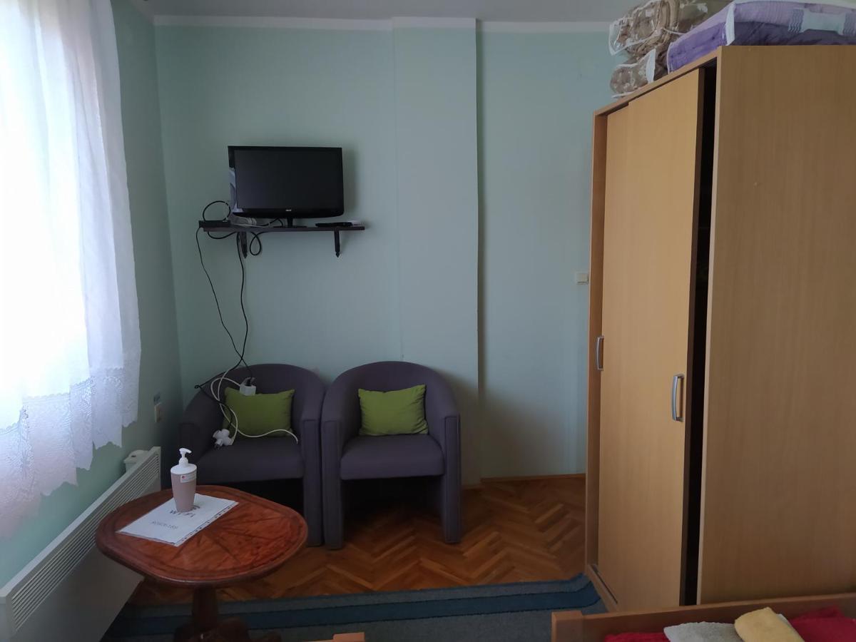 Apartment & Rooms Aleksandar Golubac Eksteriør bilde
