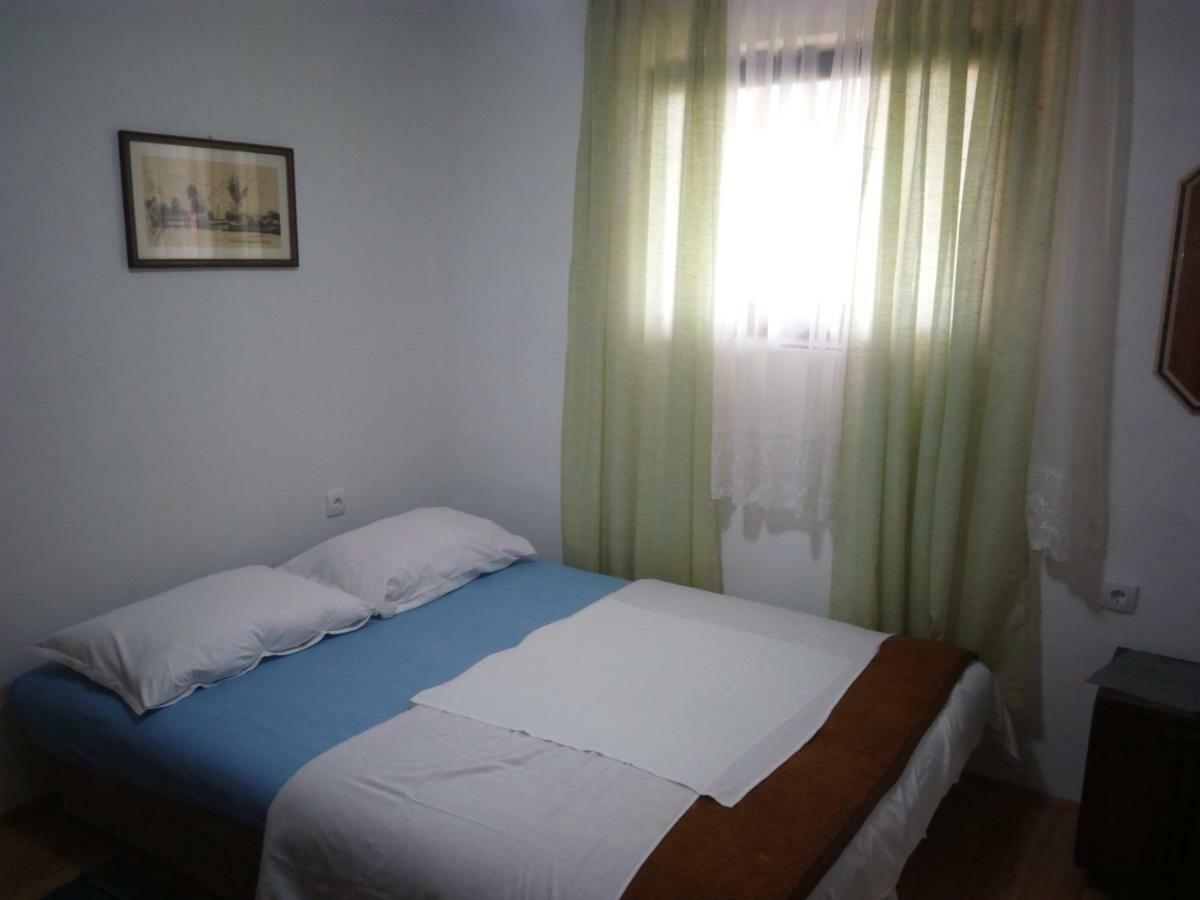 Apartment & Rooms Aleksandar Golubac Eksteriør bilde